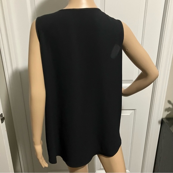Red Coral | Black sleeveless blouse - Picture 2 of 6